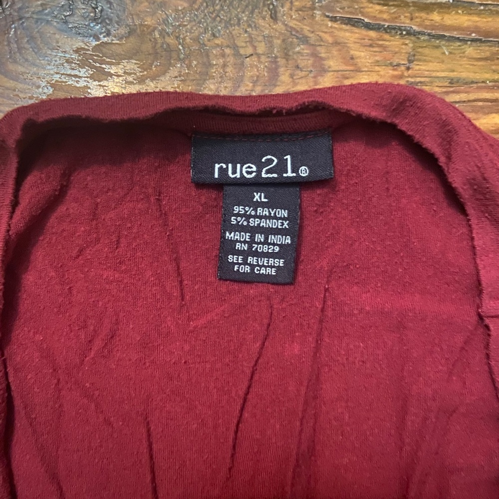 Basic Red Rue21 Tee - Picture 3 of 3